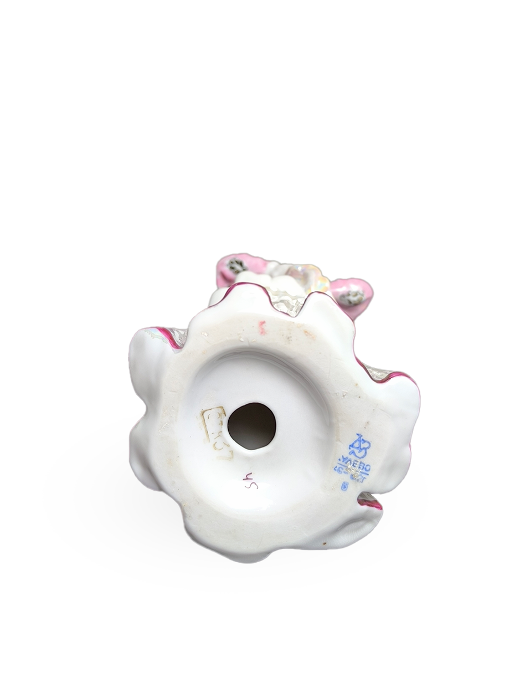 Фарфоровая статуэтка "Лебёдушка" в розовой шубке (Дулево)