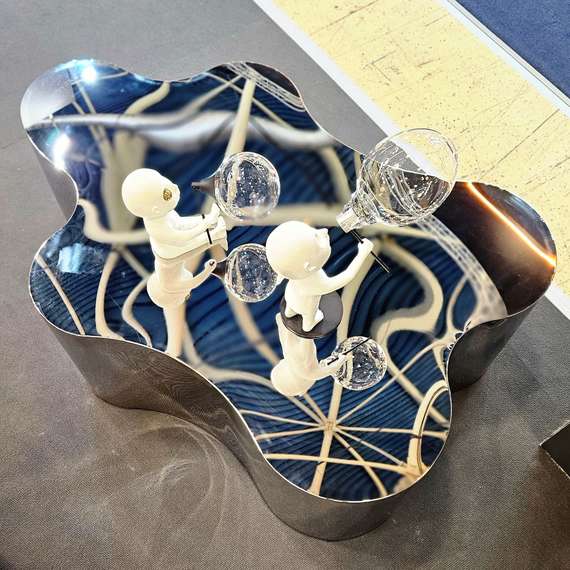 Статуэтка Bubble Boy Seating