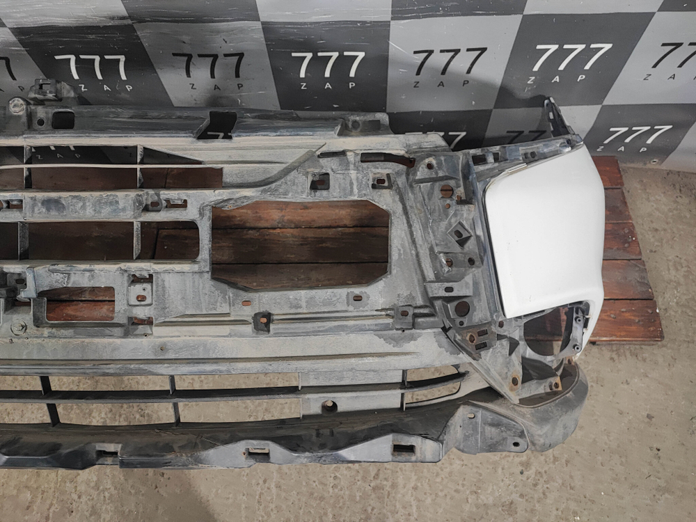 Бампер передний Mitsubishi Outlander 3 15-18 Б/У Оригинал 6400H227