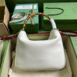 Gucci Diana Medium Shoulder Bag