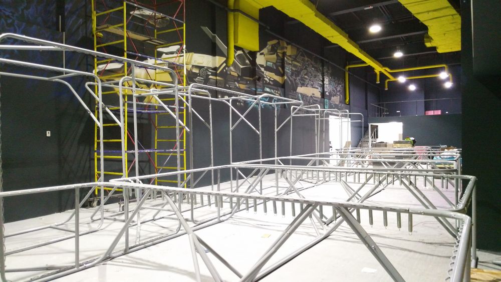 Гнутые без острых углов, модули батутных арен из круглой электро-сварной трубы диаметром 48 мм