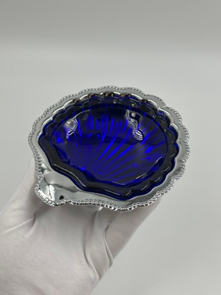 Икорница в виде ракушки