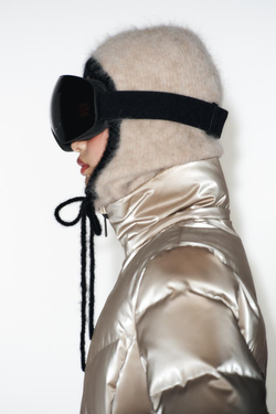 ZARA ВОДОНЕПРОНИЦАЕМАЯ, ВЕТРОЗАЩИТНАЯ КУРТКА С КАПЮШОНОМ, ЗОЛОТОЙ