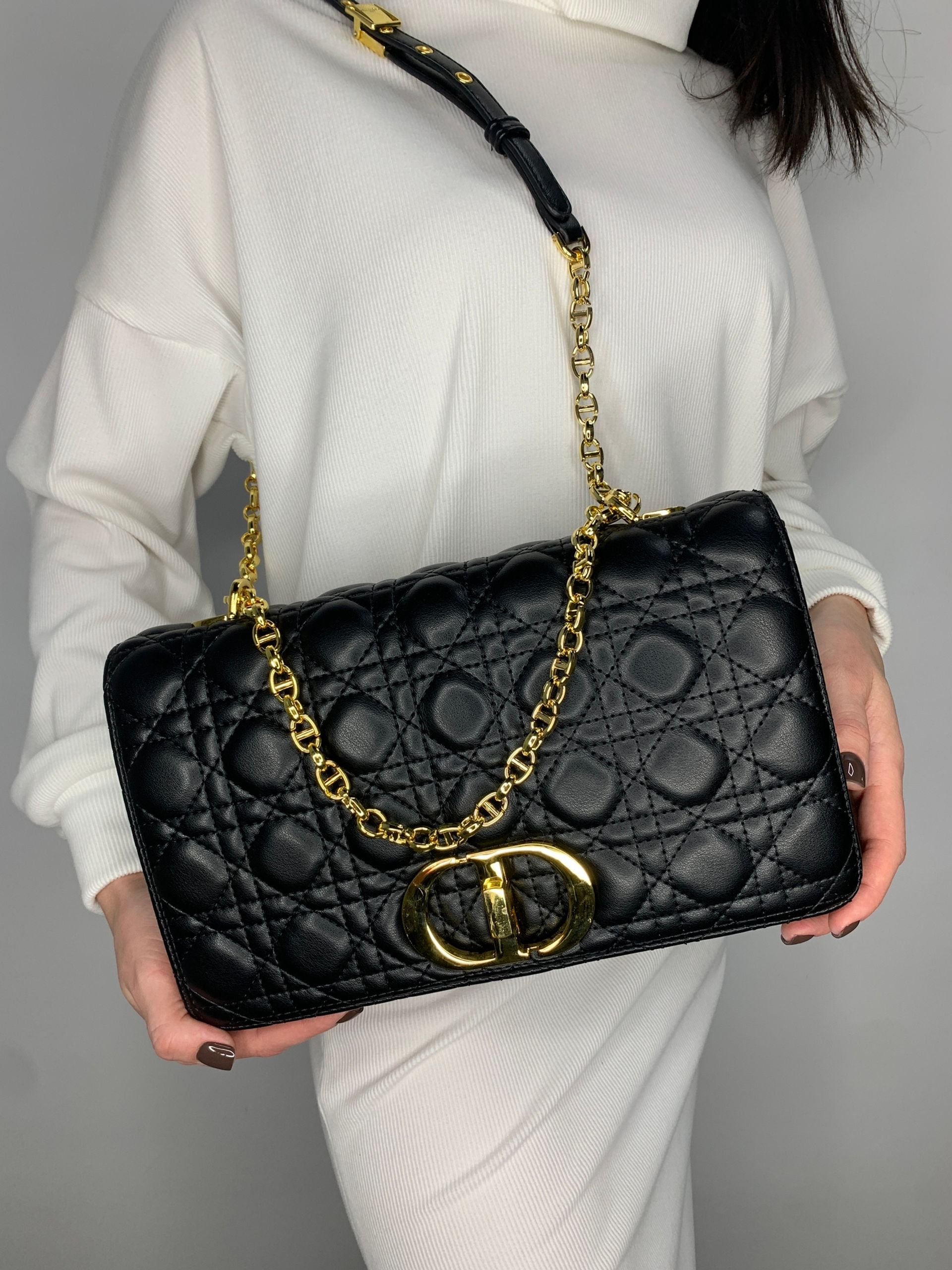 Dior montaigne price hotsell