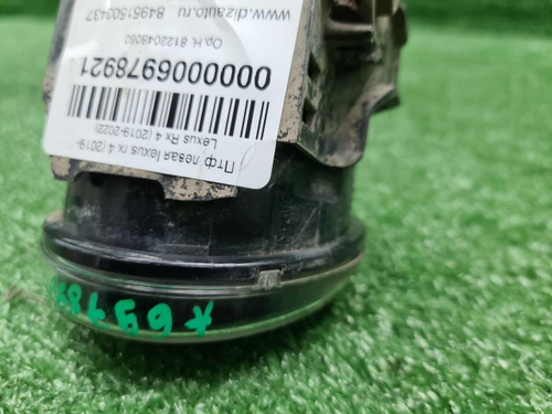 ПТФ правая Toyota Land Cruiser Prado 150 17-нв LED