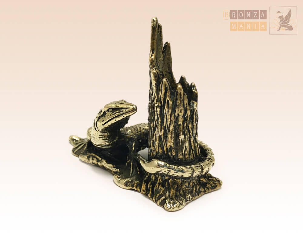 фигурка Ящерица с пнем