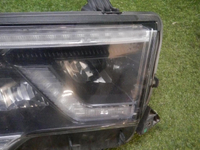 Фара правая Toyota Sequoia 2 (2017-2022) LED