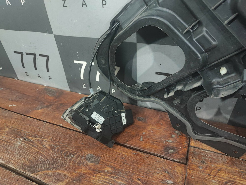 Панель двери задней правой Mazda 3 (BK) 02-09 Б/У Оригинал BP4K7297XG