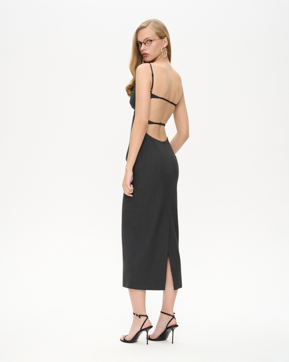 Платье макси из костюмной ткани с открытой спиной