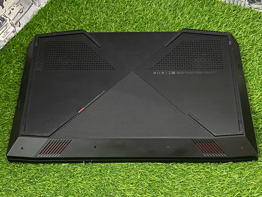 Игровой HP 17.3' i5-7300HQ/GTX 1050 2GB/8GB/1TB/ Omen 17-an015ur[2CM04EA]/Windows 10