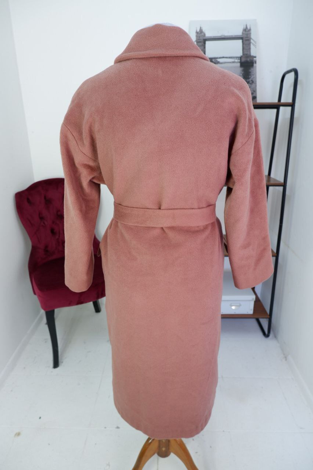 Пальто стильное по типу "халат" 42 размер