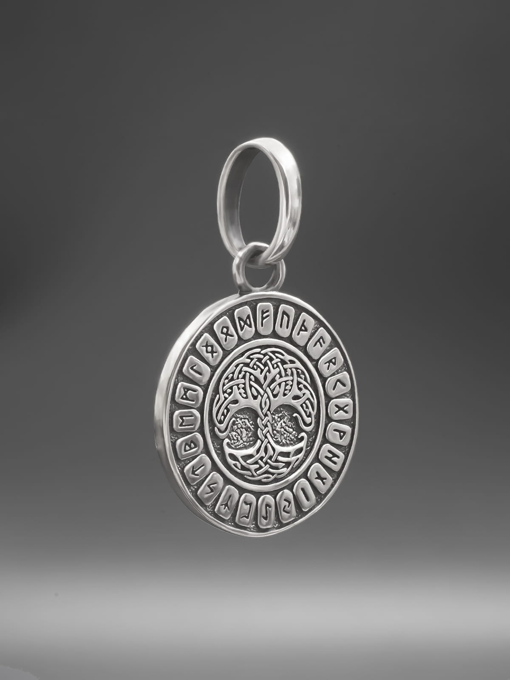 Кулон руна Иса из серебра