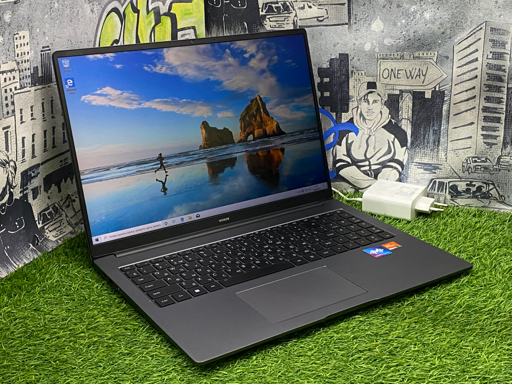 Ноутбук Honor 16' Ryzen 7 7840HS/AMD 780M/16GB/512GB/ Magicbook X16 Pro[5301AGXP]/Windows 10