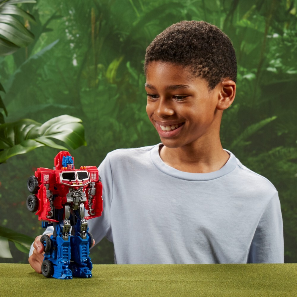 Hasbro Transformers Rise of the Beasts - Фигурка Optimus Prime Smash Changer 23 см F4642 / артикул   F3900 F4642  / GTIN 5010993958474
