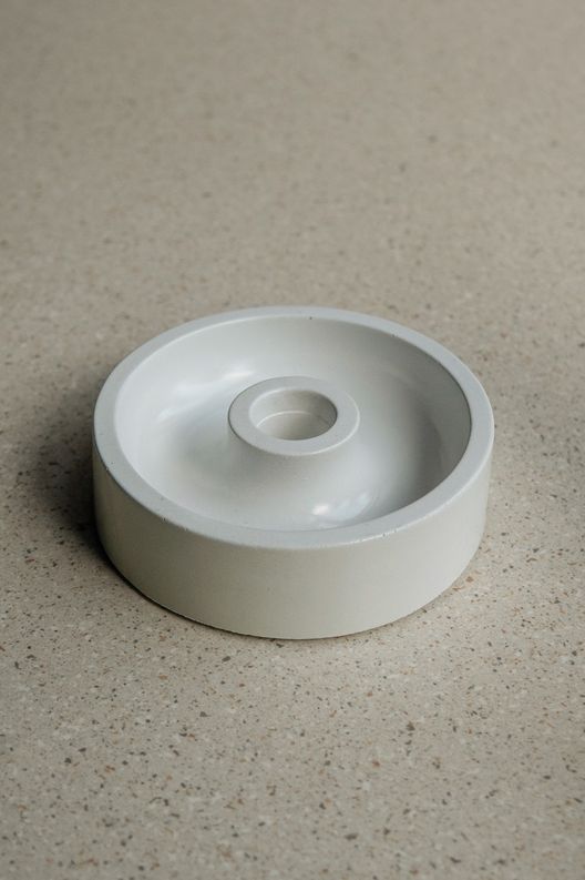 Подсвечник бетонный, белый / Unification Love