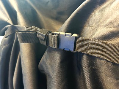 Универсальный чехол для электромобилей и качалок