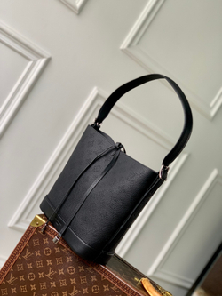 Louis Vuitton Flore