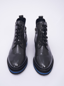 Лаковые ботинки в графитовом цвете