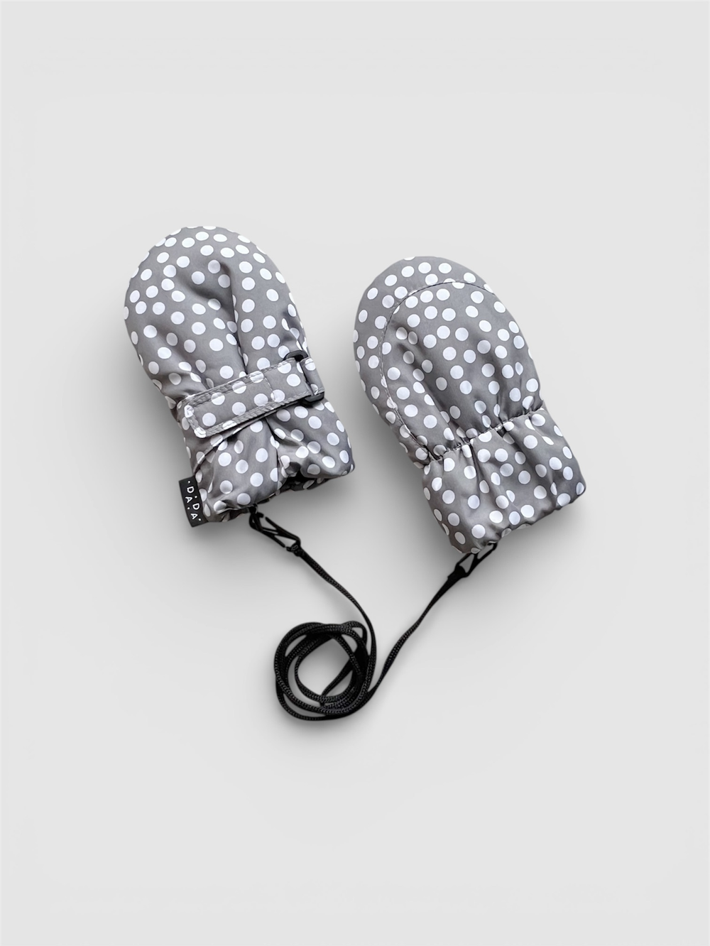 Зимние варежки на липучке (точки на сером)