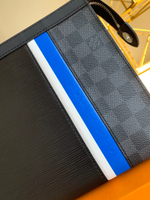 Louis Vuitton Pochette Voyage MM