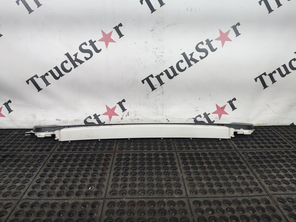 Решетка бампера 2023г