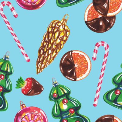 Новогодние ёлочные игрушки, карамель, фрукты, шоколад