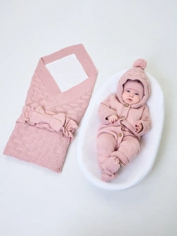 Конверт на выписку для новорожденных вязаный