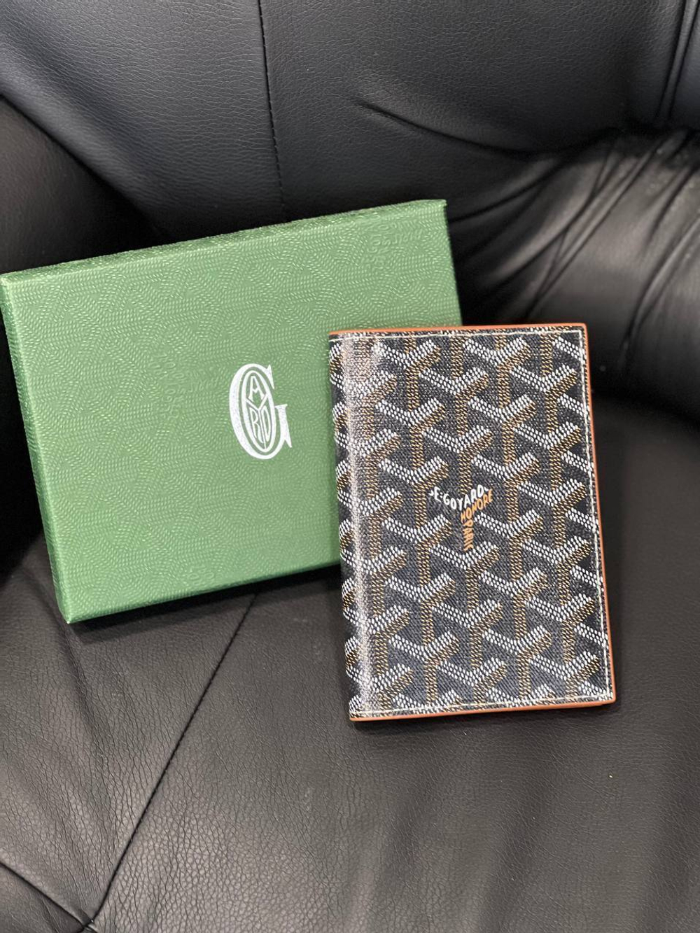 Обложка на паспорт  GOYARD