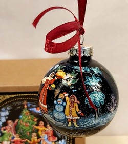 Шар новогодний с ручной росписью  Палех "Зимние забавы"