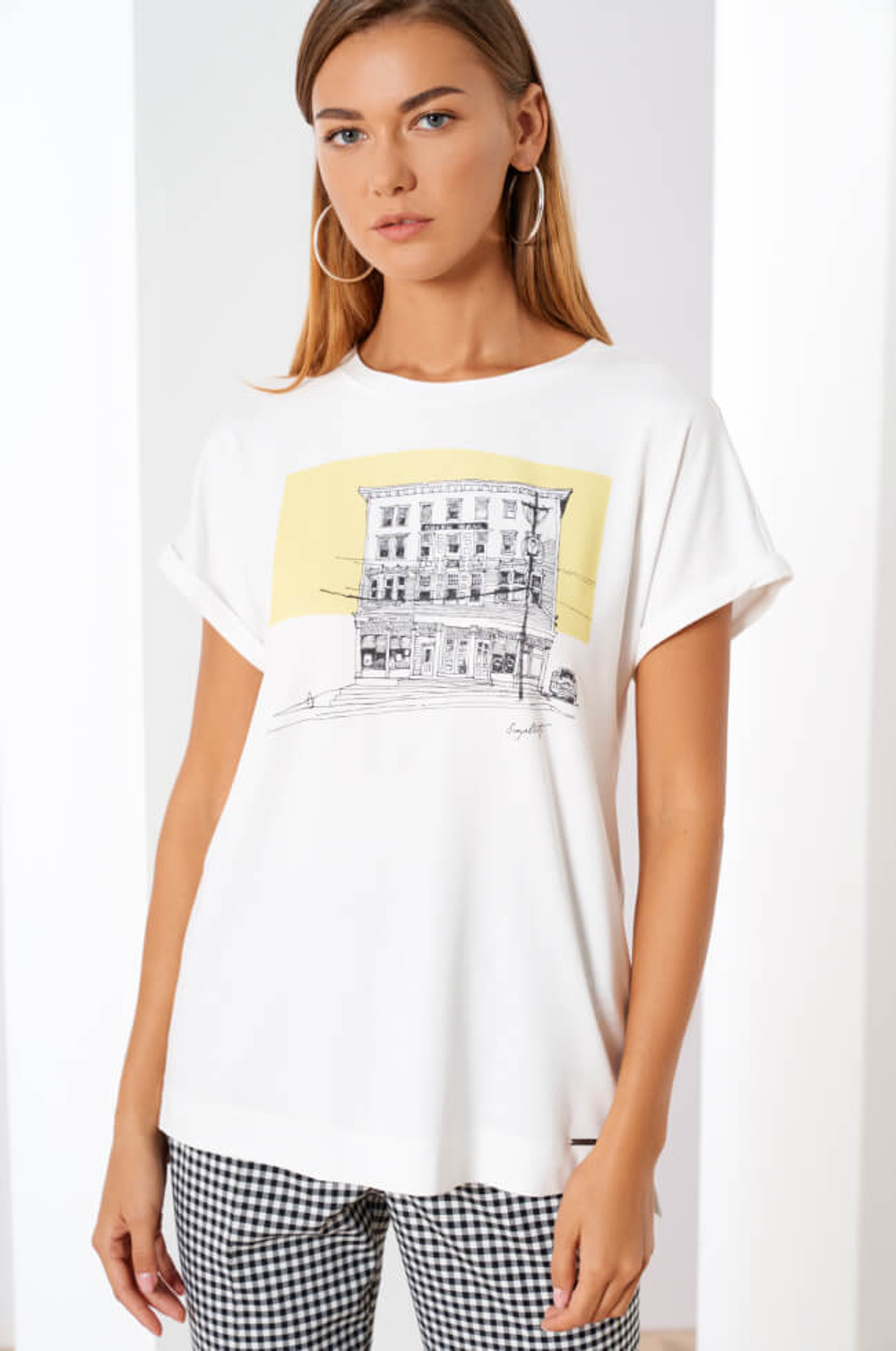 22510 Джемпер женский (молочный)