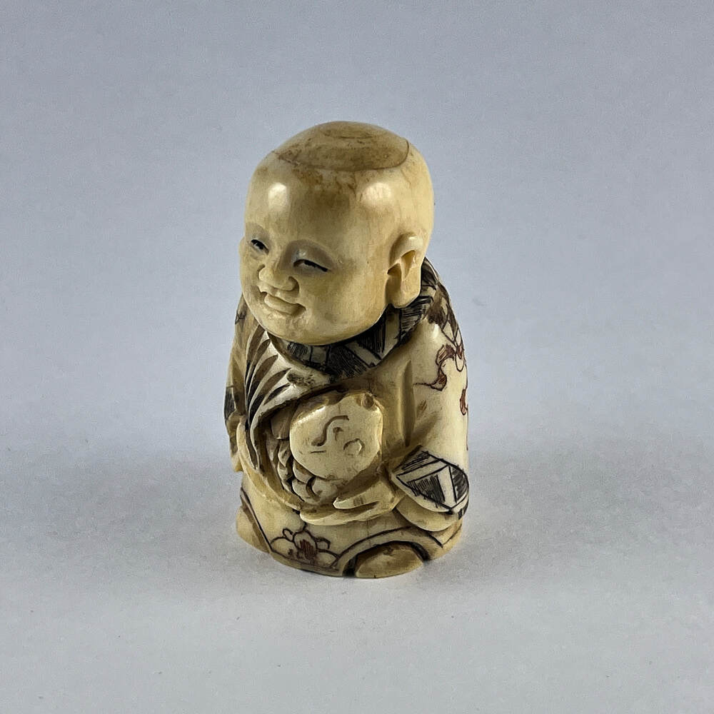 Статуэтка нэцкэ Ребенок Карако с карпом