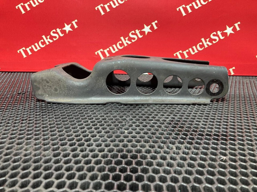 Кронштейн амортизатора переднего 2017г.