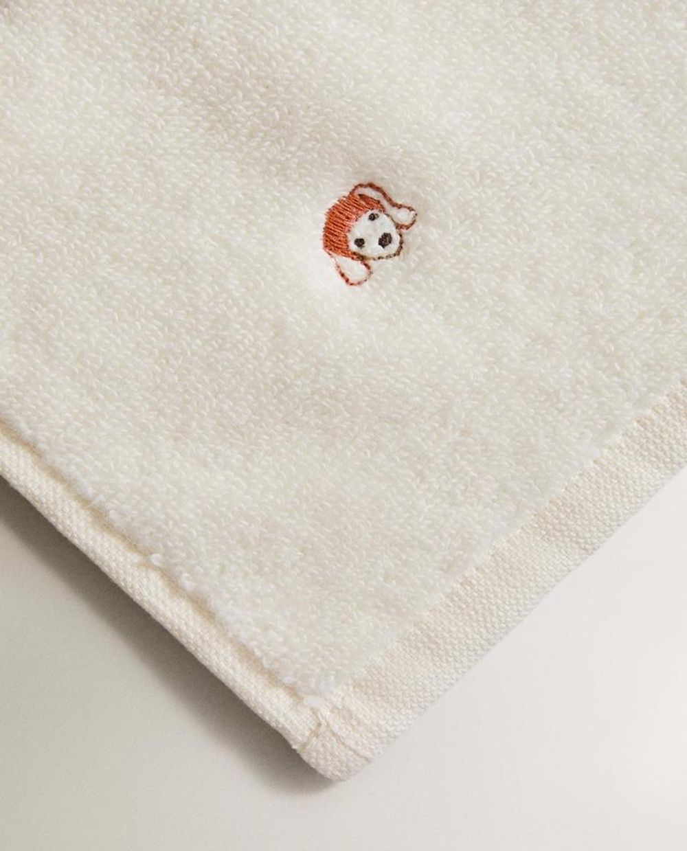 ZARA HOME ДЕТСКОЕ ПОЛОТЕНЦЕ С СОБАЧКАМИ, ЭКРЮ