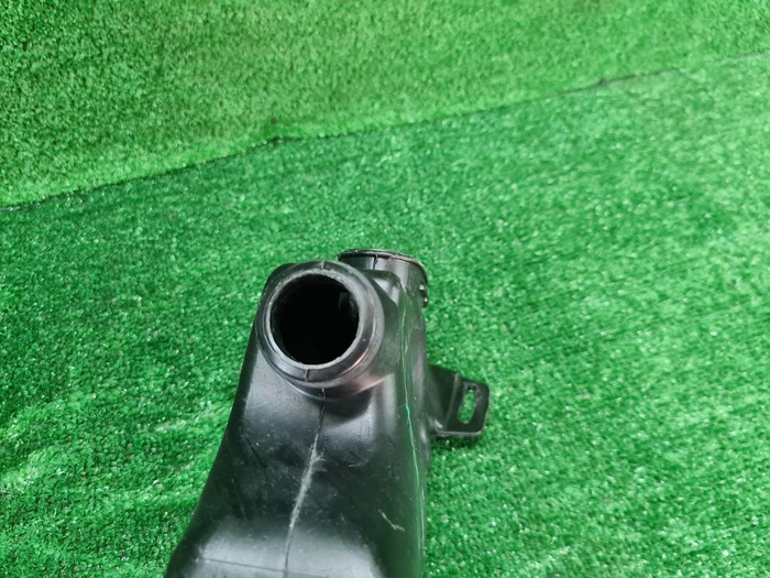 Бачок омывателя Mercedes C w205 (2014-2023)