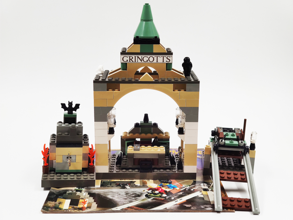Конструктор LEGO 4714 Гринготский банк (б/у)