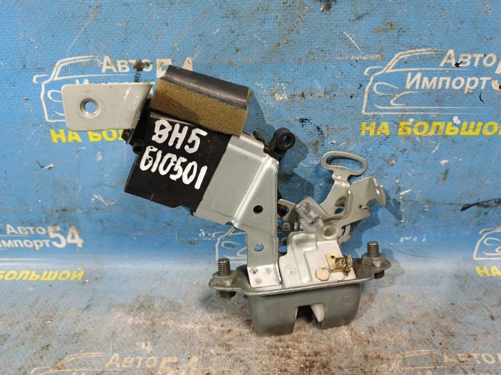 Замок багажника SUBARU LEGACY 1998-2003