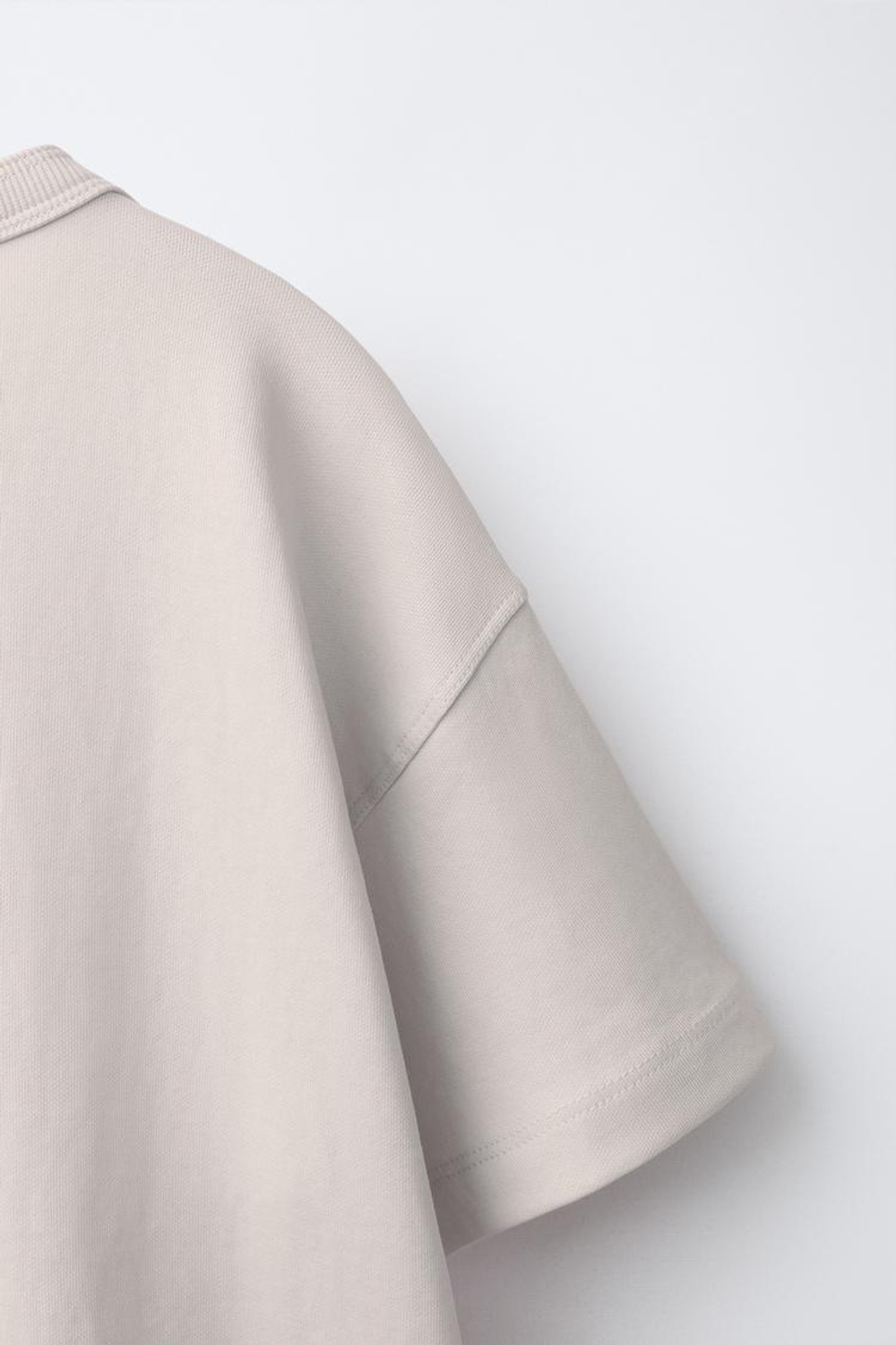 ZARA БАЗОВАЯ ФУТБОЛКА INTERLOCK, ЭКРЮ