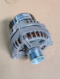 Генератор МАЗ (ЕВРО-3) (28В , 90А.) поликлиновой ремень 3252.3771 БАТЭ