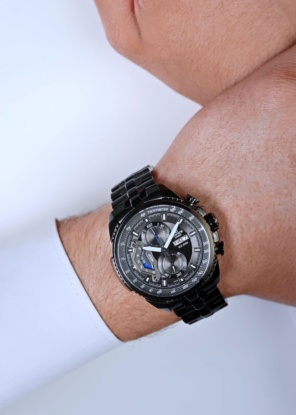 Часы Casio EF-558DC-1A