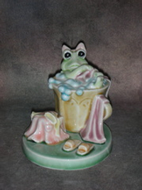 Статуэтка. Фарфор. Лягушачье купание. Albert Kessler. Англия