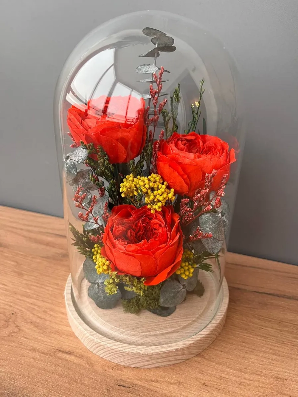 натуральные пионы в колбе