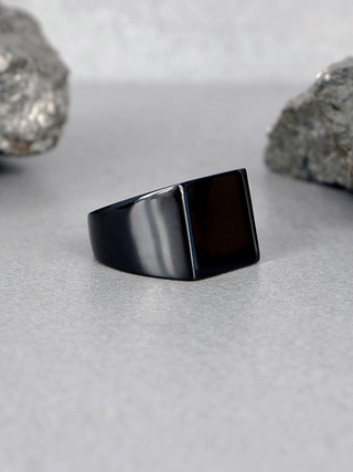 Печатка из стали "Черный квадрат"