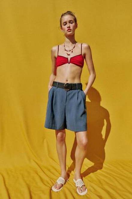 ZARA ШОРТЫ С ЗАЩИПАМИ И РЕМНЕМ, ВЫЦВЕТШИЙ СИНИЙ