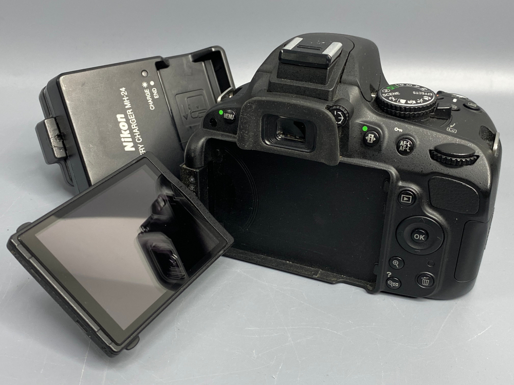Nikon D5100