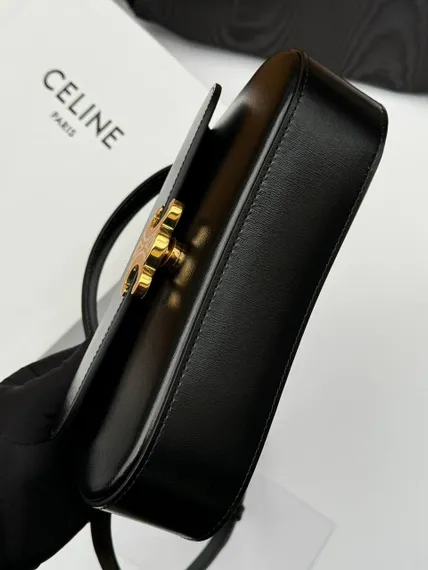 Сумка CELINE LOLA IN SHINY CALFSKIN черный