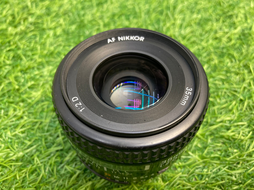 Объектив Nikon 35mm f/2D AF Nikkor