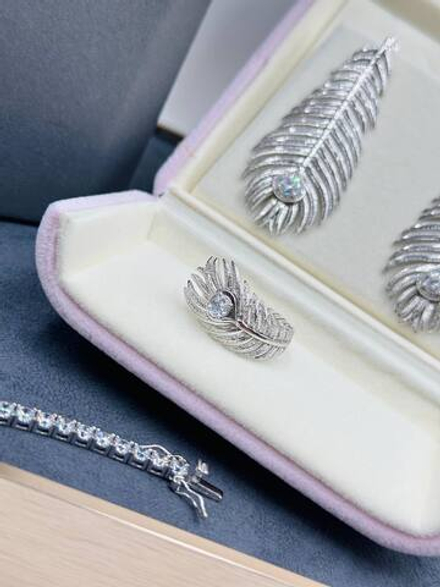 Кольцо Boucheron