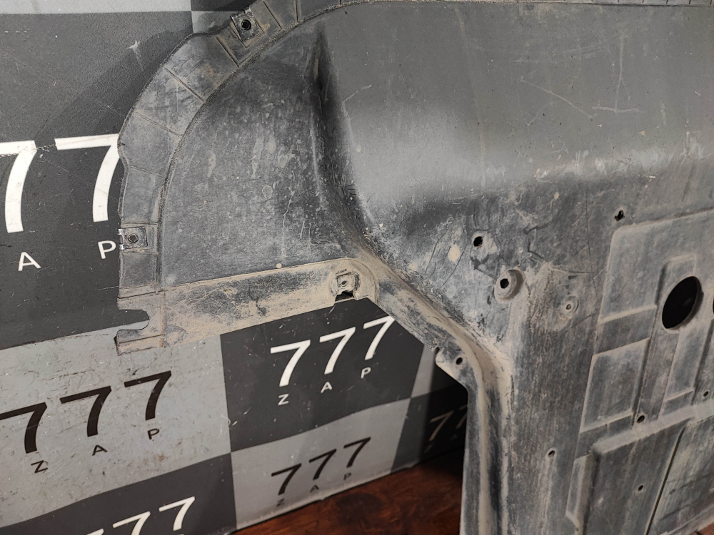 Пыльник двигателя Geely Coolray 19-нв Б/У Оригинал 5030028300