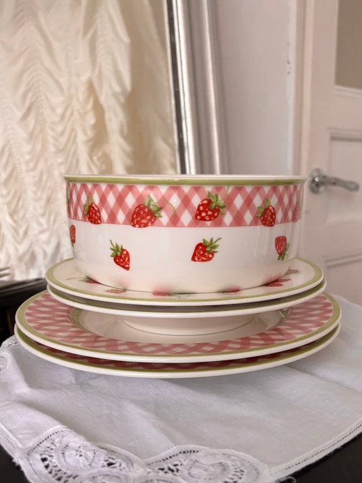 Салатник Villeroy & Boch, Strawberry