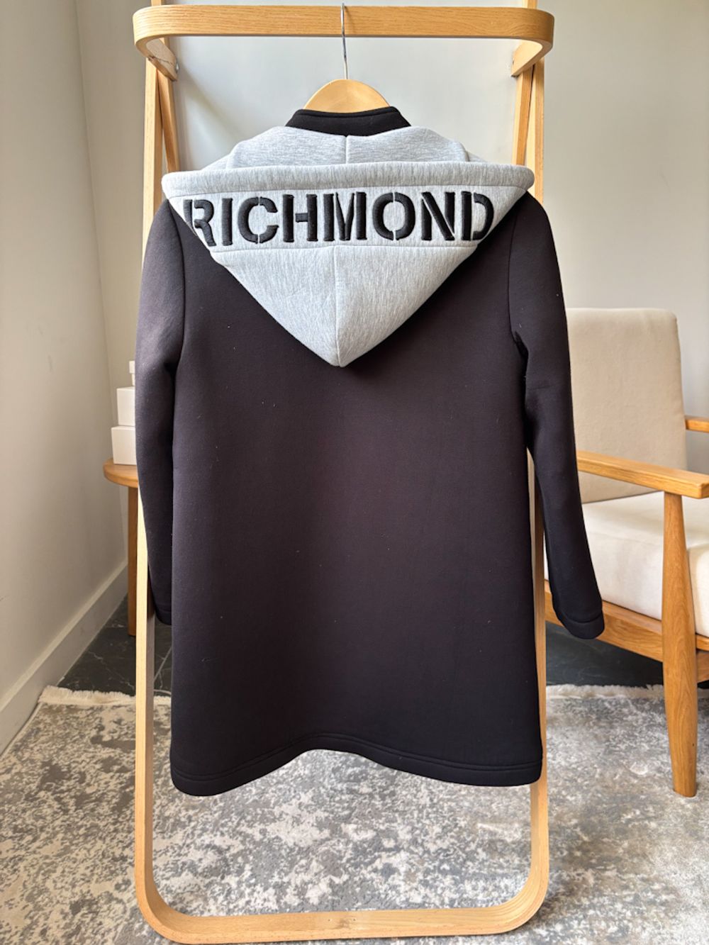 Пальто John Richmond, 140